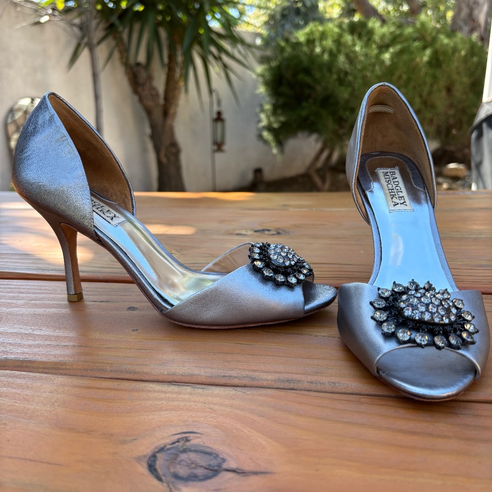 Badgley Mischka Lacie d’Orsay Pewter Metallic Open Toe Heels, Size 8, Crystal